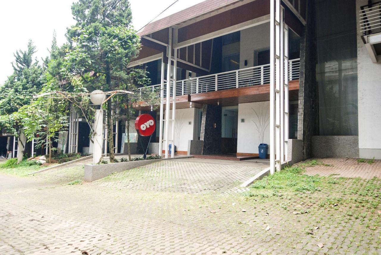 Oyo 229 Hi Quality Hotel Bandung Exterior photo