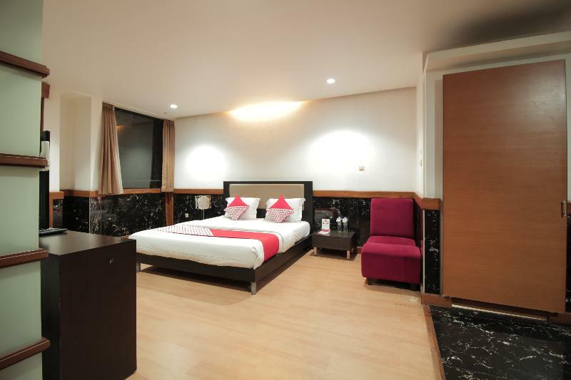 Oyo 229 Hi Quality Hotel Bandung Exterior photo